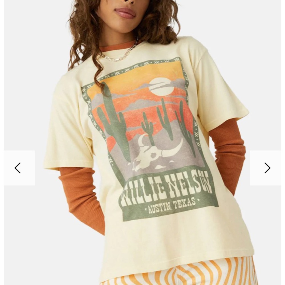 Daydreamer Willie Nelson Oversized Tee